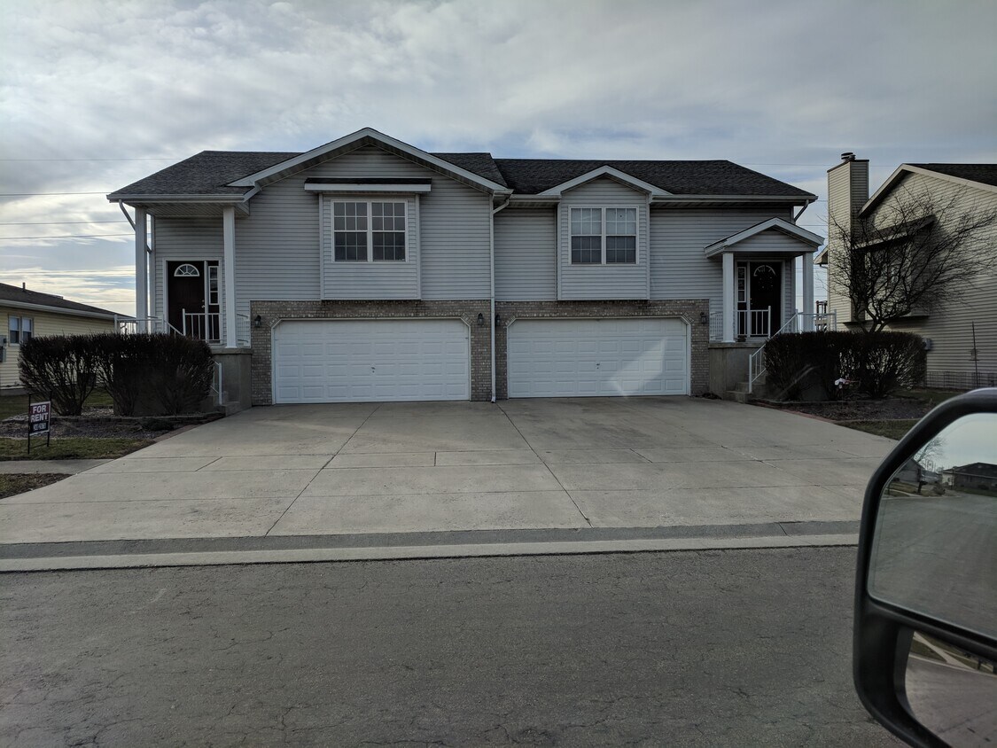 Foto principal - 115 Arbor Ln
