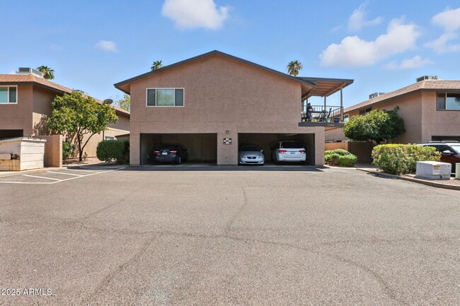 Building Photo - 1115 N 84th Pl