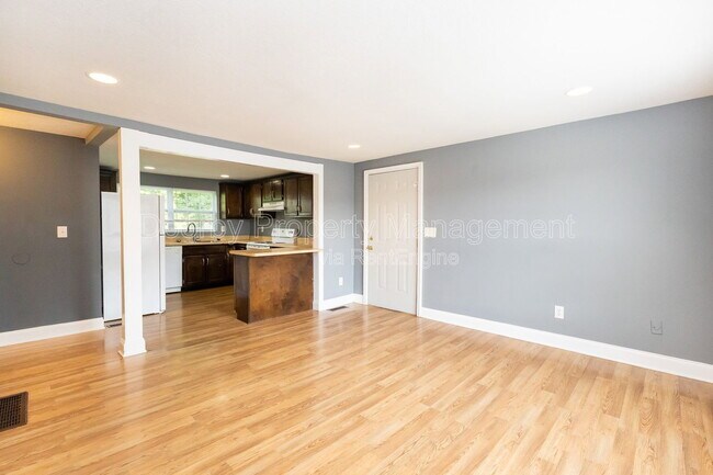 Building Photo - 1707 Kirby Ave