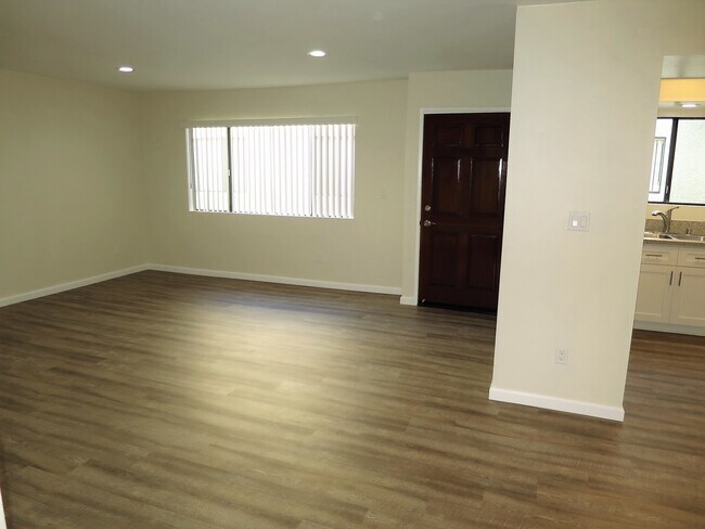 Foto del edificio - 520 W Elk Ave