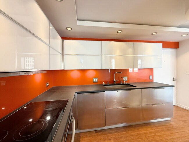 Foto del edificio - 211 E Ohio St