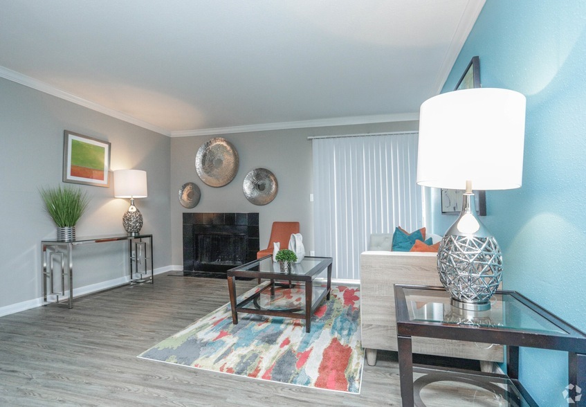 Primary Photo - 10250 Lands End Dr