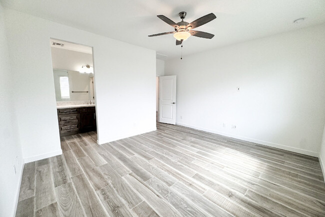 Building Photo - 3Bed/2Bath Home in Rio Verde! $399 MOVE-IN...