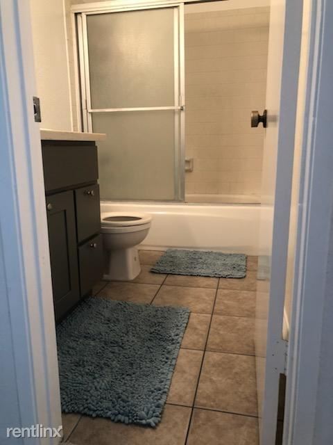 Building Photo - 1 br, 1 bath Townhome - 1726 Pepper St. E ...