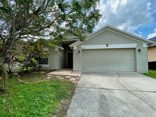 Building Photo - Modern 4-Bed, 2-Bath Solar-Powered Home Ne...