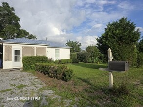 Building Photo - 1200 Clay Ave