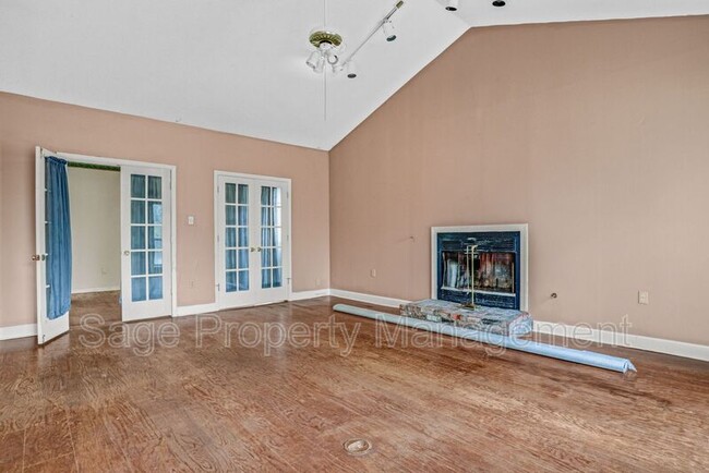 Foto del edificio - 4325 Highland Rd