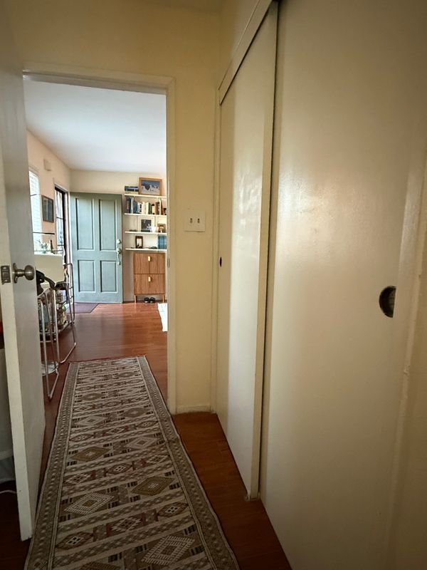 Foto del edificio - 2223 1/2 Oak Glen Place