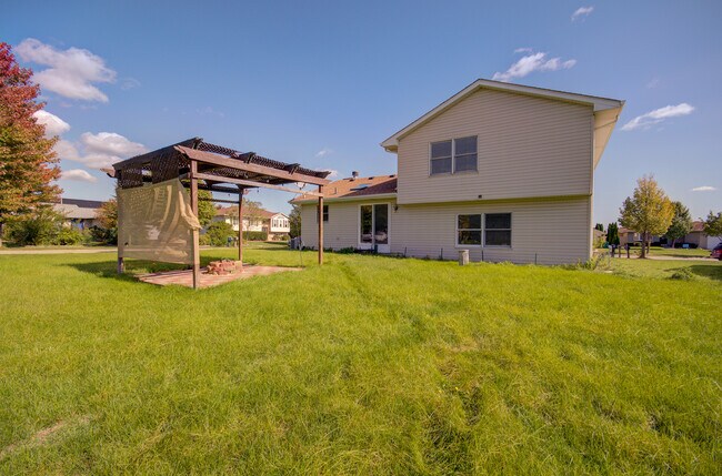 Building Photo - 1409 Gilray Dr