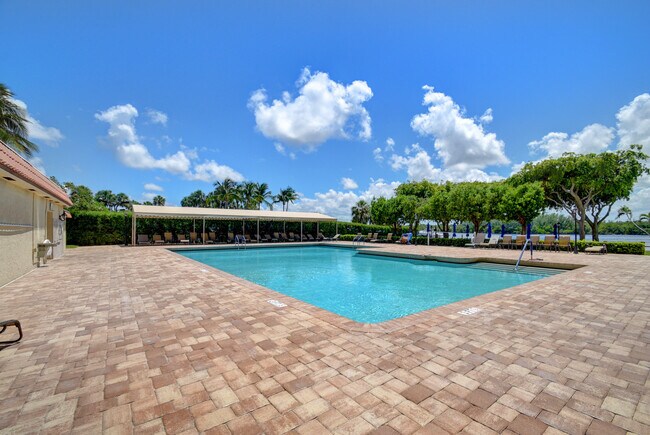 Foto del edificio - 2121 N Ocean Blvd
