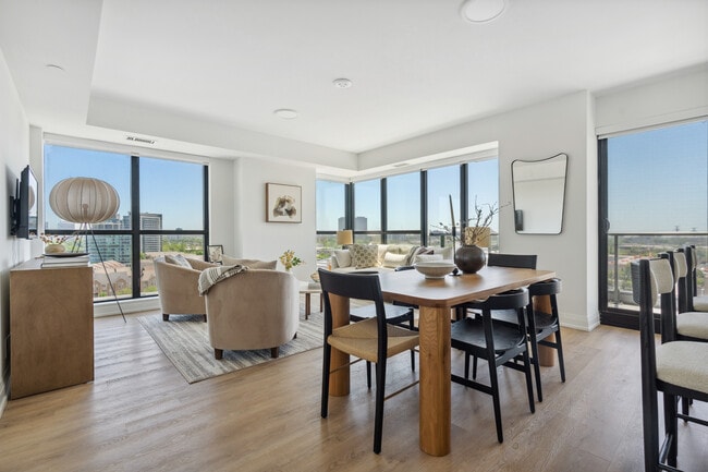 Building Photo - 36 Brentcliffe | Luxury Rentals