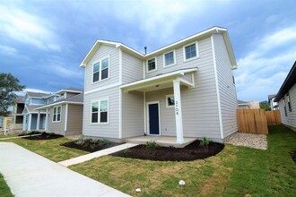 Building Photo - 2108 Pecan Island Dr