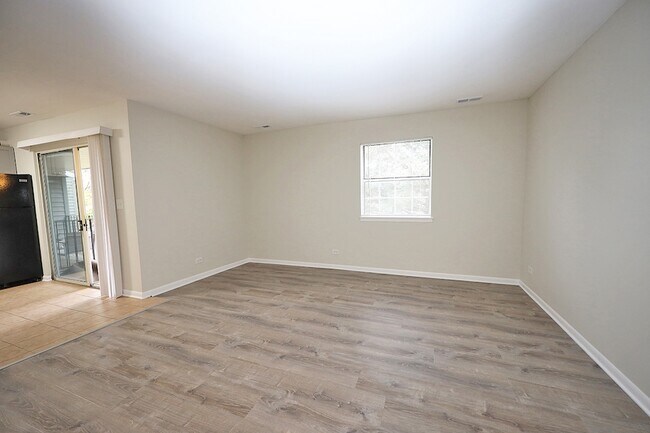 Building Photo - 8 Gant Cir