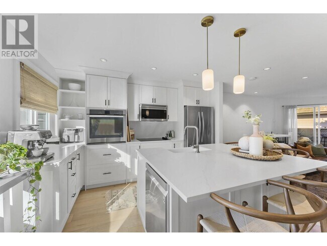 Photo du bâtiment - 1286 W 6th Ave