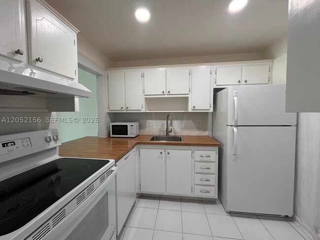 Foto del edificio - 5401 NW 2nd Ave