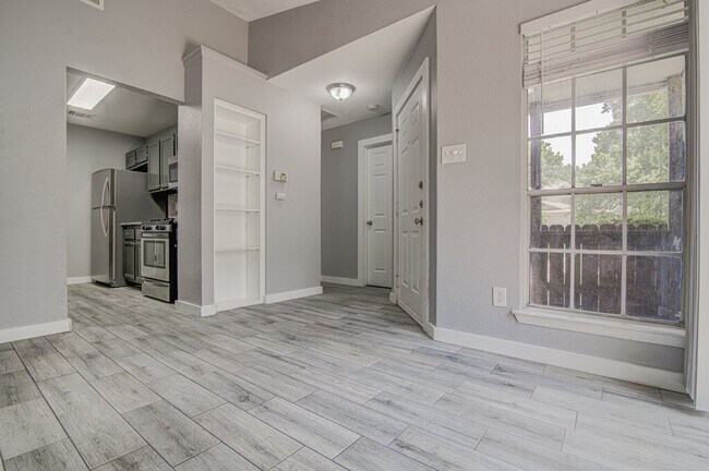 Building Photo - 12220 Tyson Cove