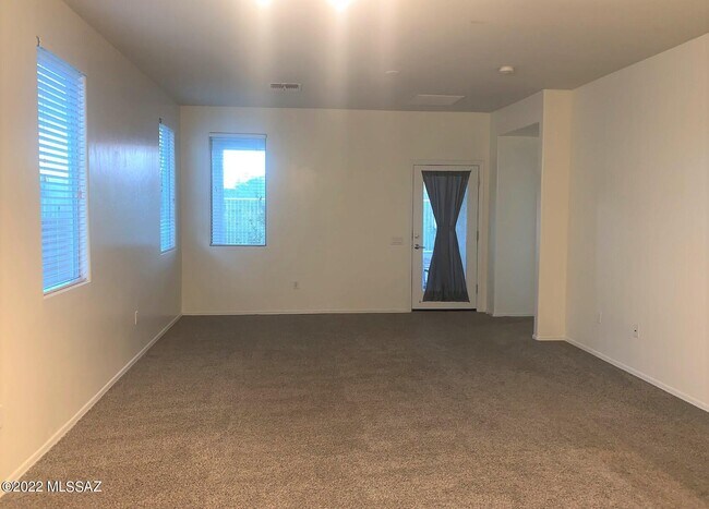 Building Photo - 6036 S Meadow Breeze Dr