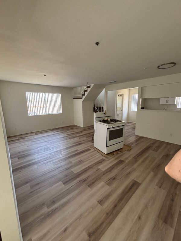 Foto del edificio - 6431 Los Robles Ave
