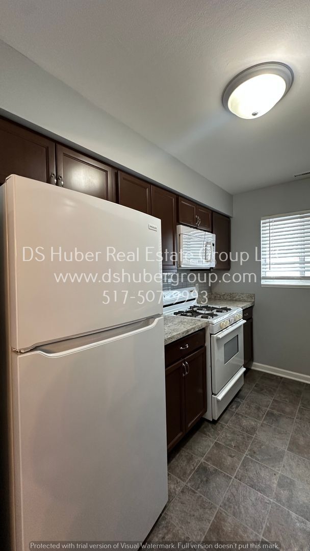 Foto del edificio - 1917 Bois Ile Dr