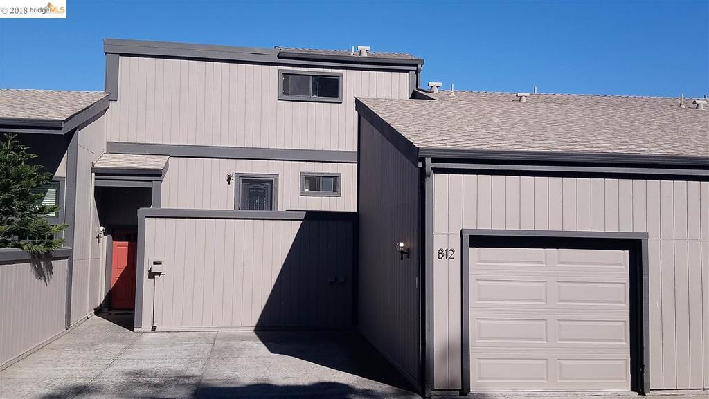 Front of House - 812 Vista Heights Rd