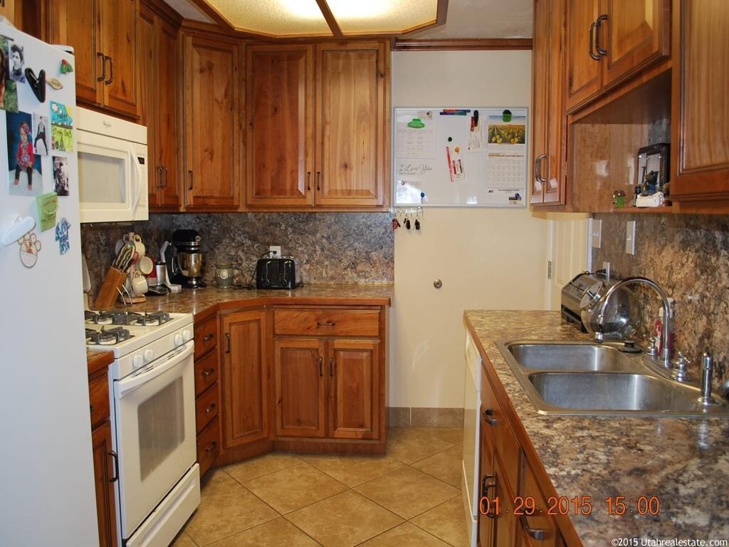Building Photo - 360 W 400 S