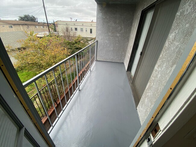 Foto del edificio - 1051 Gladys Ave