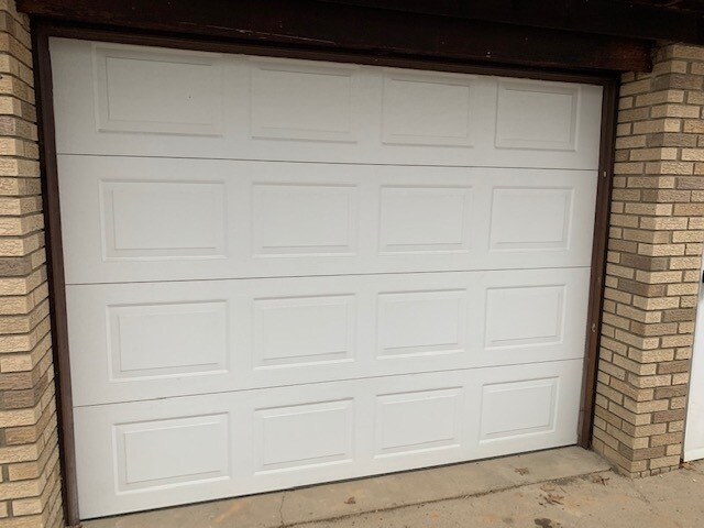 One car garage w/ laundry - 17 Walnut Ave
