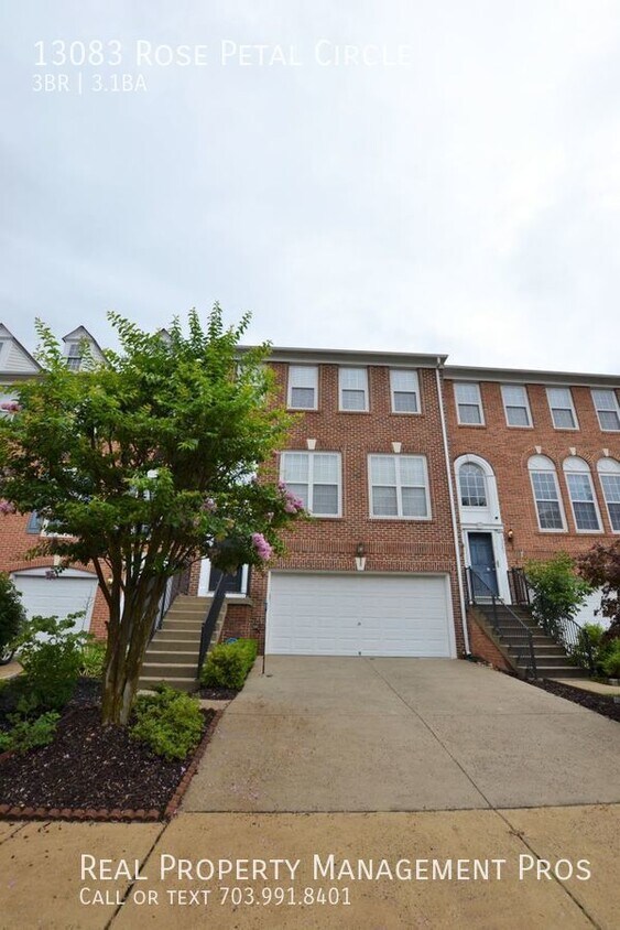 Impeccably Maintained 2 Car Garage Townhom... Townhome Rentals in Herndon VA