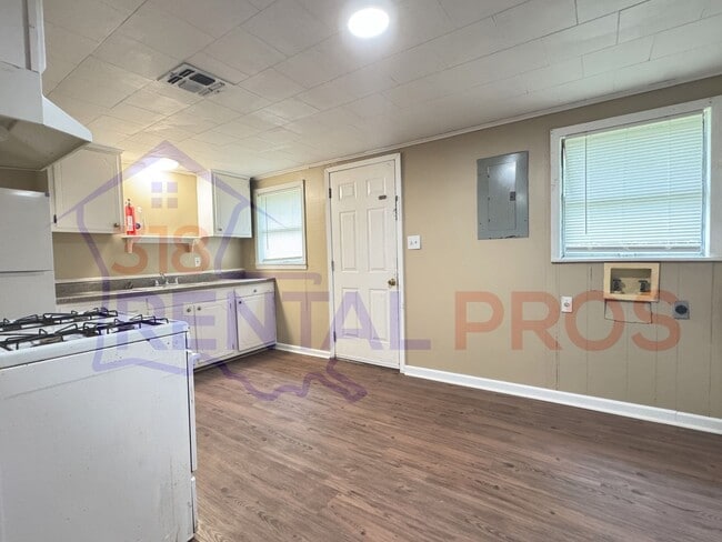 Building Photo - 3 Bed, 2 Bath Home in Ruston