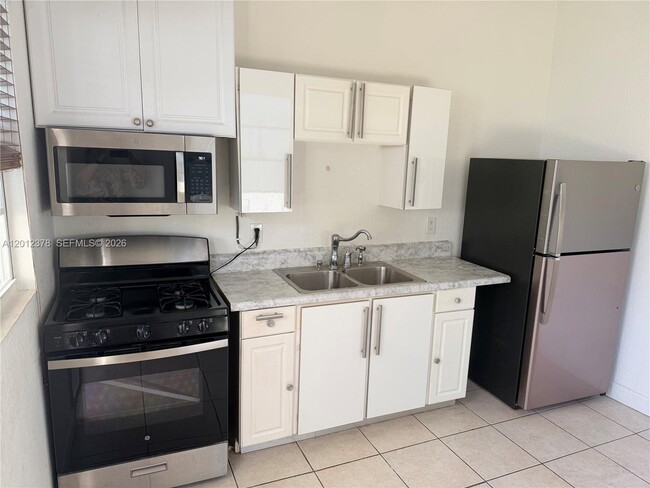 Foto del edificio - 3620 NW 19th St