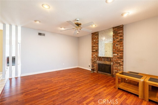 Building Photo - 324 S Palo Cedro Dr