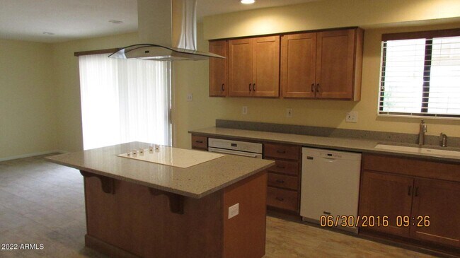 Building Photo - 8339 E Cholla St