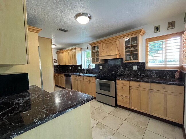 Foto del edificio - 9751 SW 12th Ter