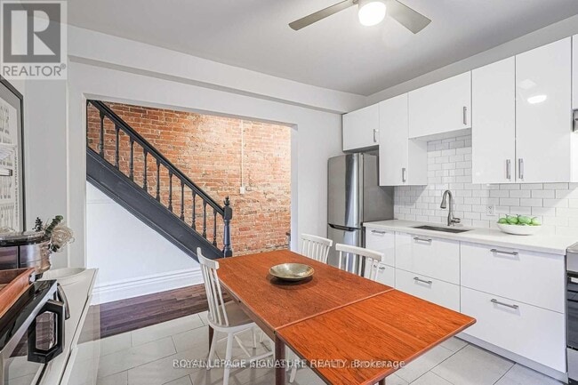 Building Photo - 553 Euclid Ave