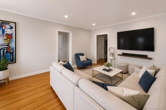 Building Photo - 472 Gramatan Ave