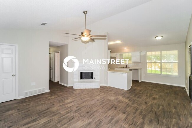 Foto del edificio - 3 Bedroom Pet-Friendly Home in Millington, TN with Main Street Renewal