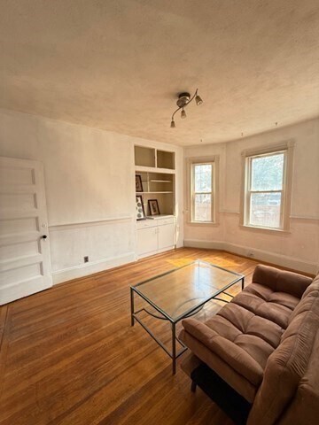 Foto del edificio - 58 Aspinwall Ave