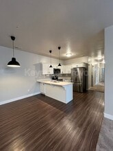 Building Photo - 586 N 360 W