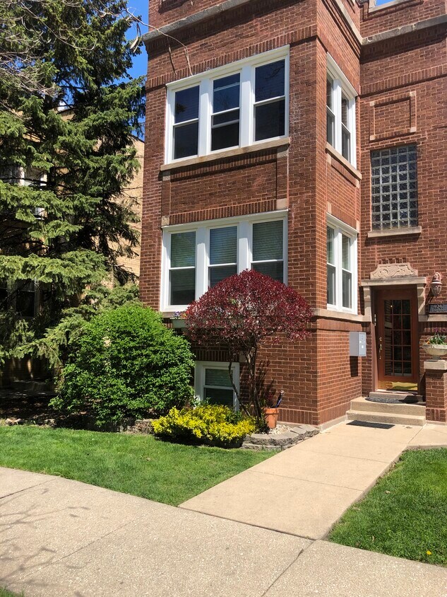 Primary Photo - 4147 N Long Ave