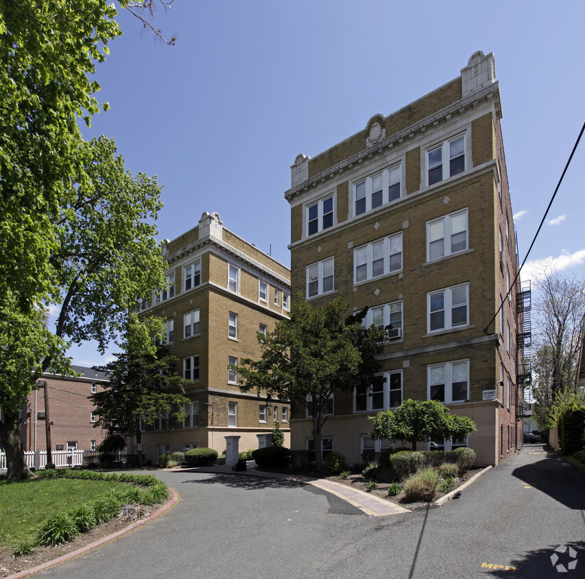 73-75 Grove Street Apartments - Apartments in Montclair, NJ ...