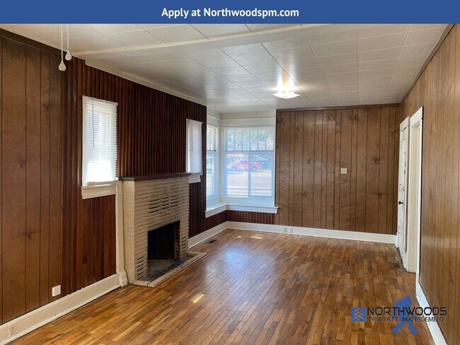 Building Photo - Charming 2 Bedroom 2 Bathroom Home