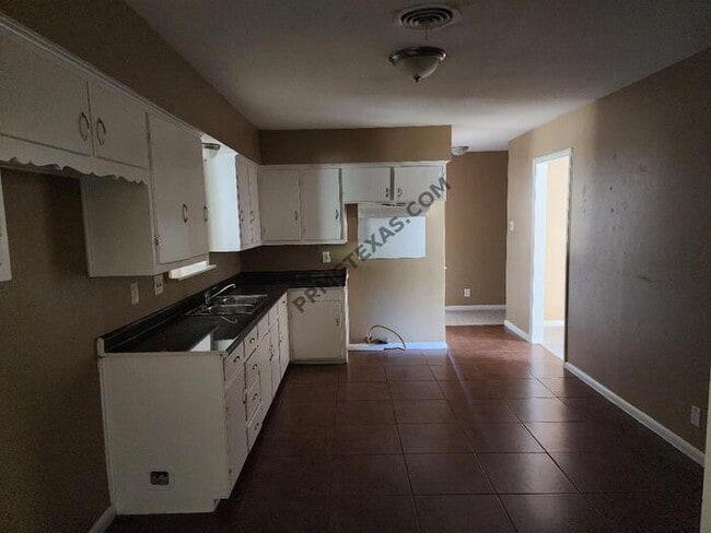 Foto del edificio - 5453 Wayside Ave