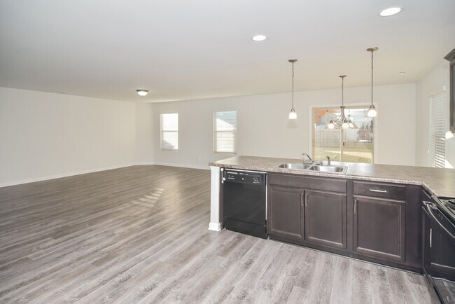 Foto del edificio - 173 Winstead Cir