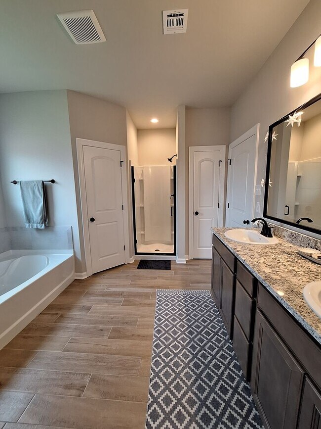 Foto del edificio - Beautiful home in Legacy Point