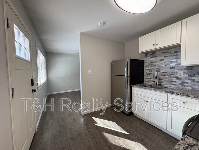 Foto del edificio - 2924 S County Rd 1050 E