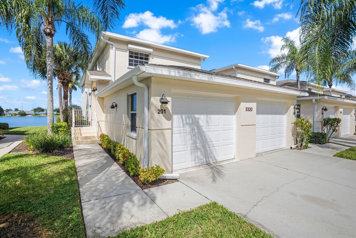 3320 W Crown Pointe Blvd, Naples, FL 34112 Condo for Rent in Naples
