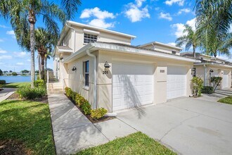 Building Photo - 3320 W Crown Pointe Blvd