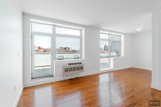 Building Photo - 12-22 30th Avenue