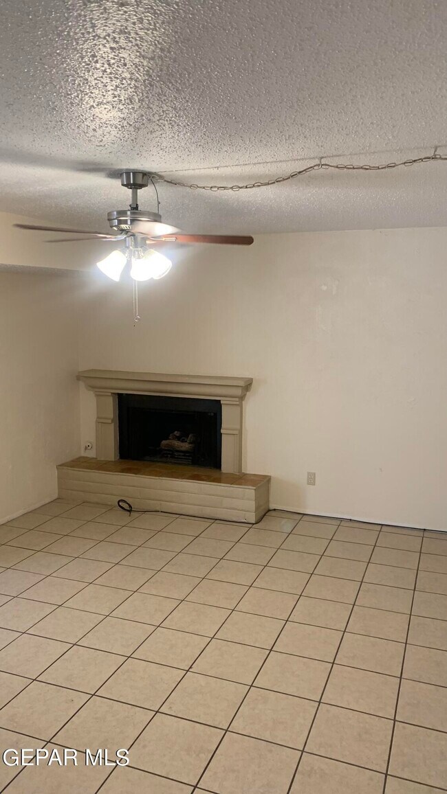 Building Photo - 10628 Springwood Dr