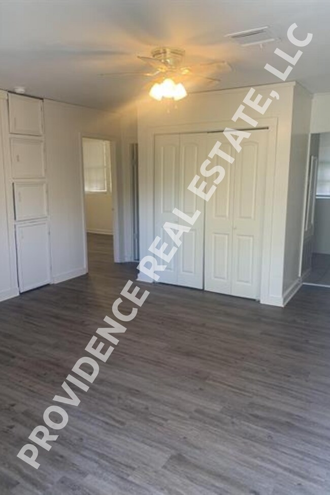 Foto del edificio - 2905 Winona Dr